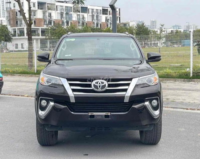 Toyota Fortuner 2018 2.4 AT 55000 km Nâu