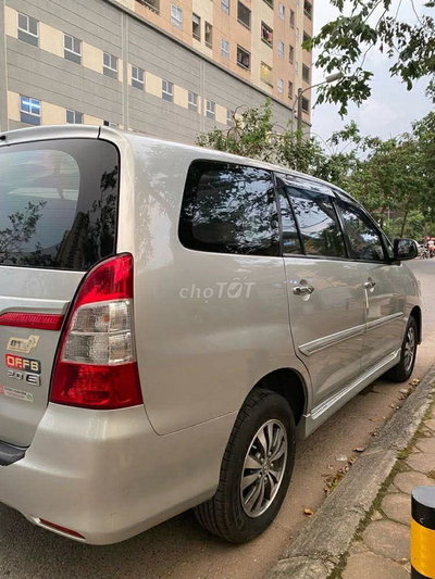 Toyota Innova 2015 Bạc 110000 km