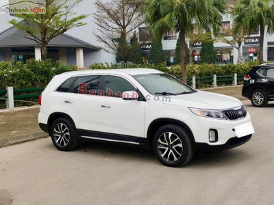 Xe Kia Sorento 2.4 GAT Deluxe 2019