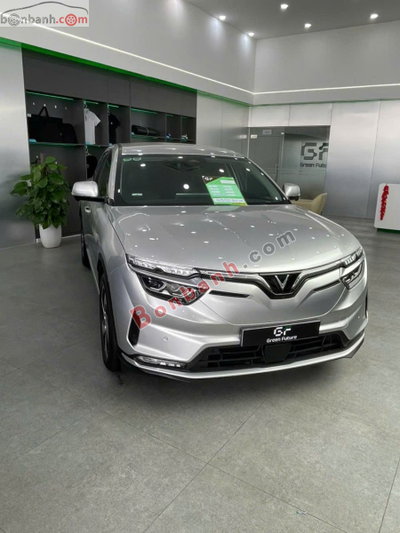 Xe VinFast VF8 Eco AWD 2023