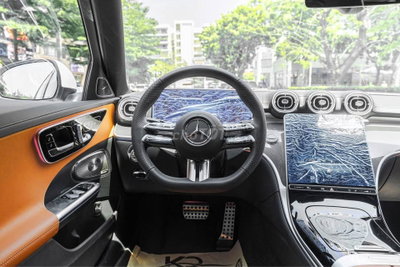Mercedes-Benz C300 V2