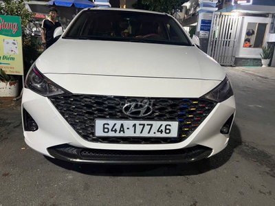 Hyundai Accent màu Trắng