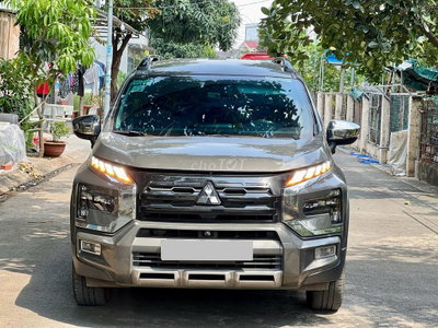 Mitsubishi Xpander Cross 2024 Xám 4162 km