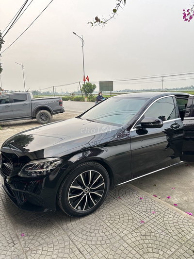 Mercedes-Benz C200 2019 Đen