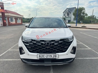Xe Hyundai Custin Cao Cấp 2.0T 2023