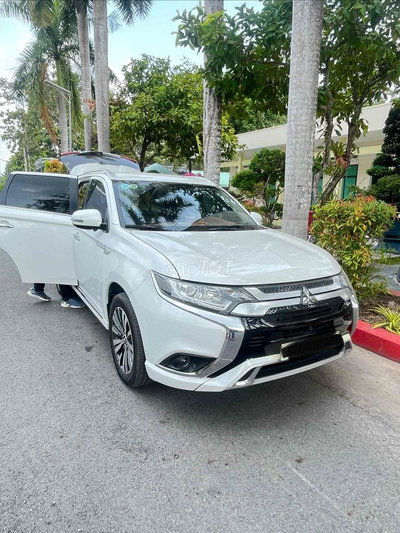 Mitsubishi Outlander 2022 Trắng 85000 km