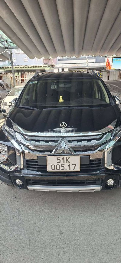 Mitsubishi Xpander Cross Đen
