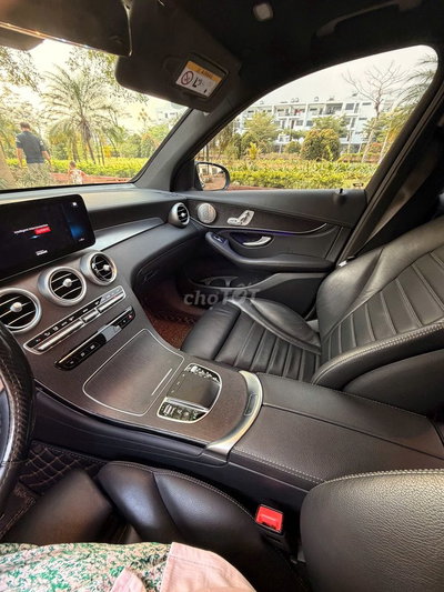 Mercedes-Benz GLC 300 4matic 2021 70000 km Đen