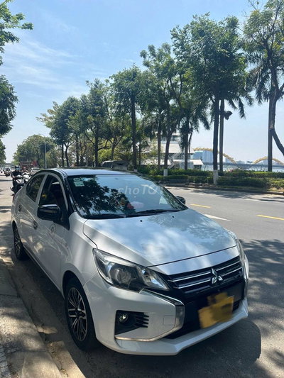 Mitsubishi Attrage 2021 Trắng