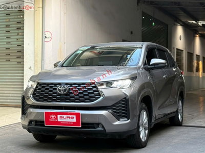 Xe Toyota Innova Cross 2.0V CVT 2025