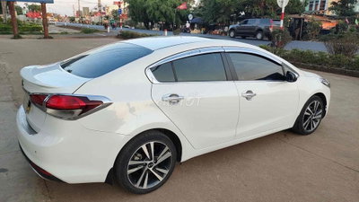 KIA Cerato Trắng Số tự động