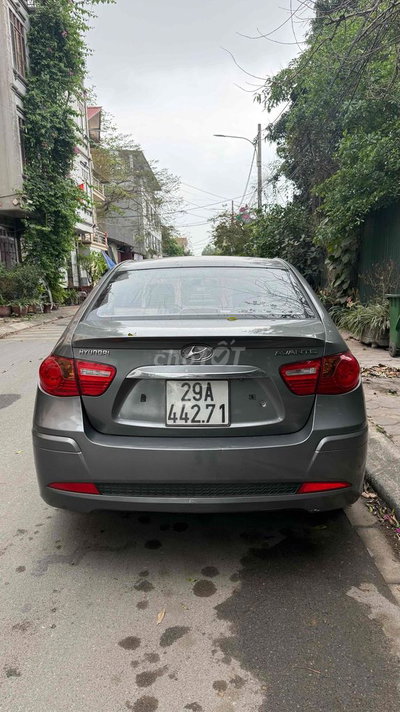 Hyundai Avante Xám Số sàn