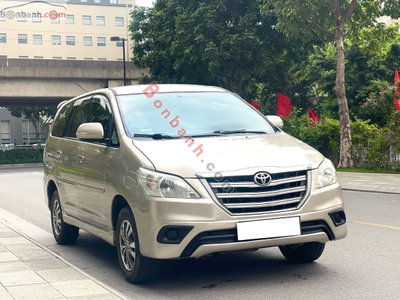 Xe Toyota Innova 2.0E 2016