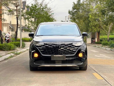 Hyundai Custin Cao Cấp 2.0T sản xuất 2024