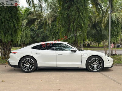 Xe Porsche Taycan Base 2021
