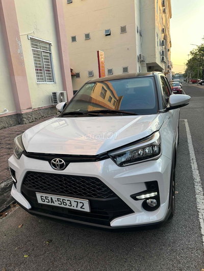 Toyota Raize Trắng 3815 km