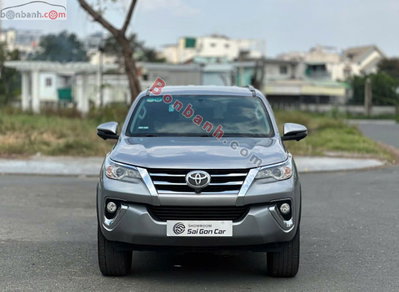 Xe Toyota Fortuner 2.4G 4x2 AT 2018