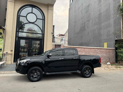 Toyota Hilux 2021 Đen 70000 km