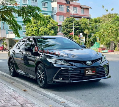 Xe Toyota Camry 2.0Q 2022