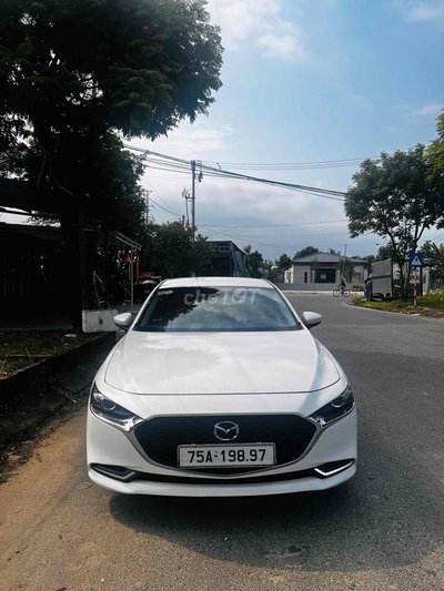 Mazda 3 2020 1.5L Luxury - 90000 km