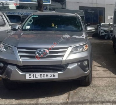 Xe Toyota Fortuner 2.4G 4x2 MT 2017