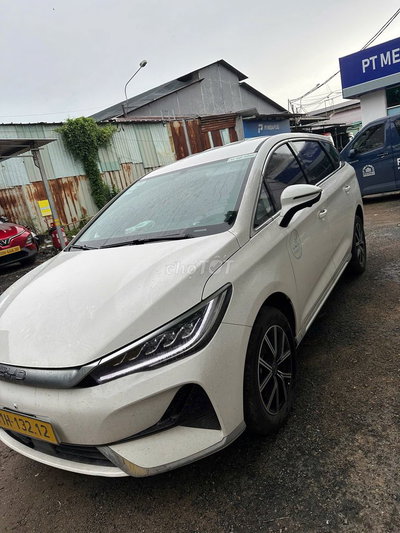 BYD M6 Trắng 7 chỗ Điện
