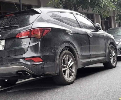 Hyundai Santa Fe 2017 83909 km Đen