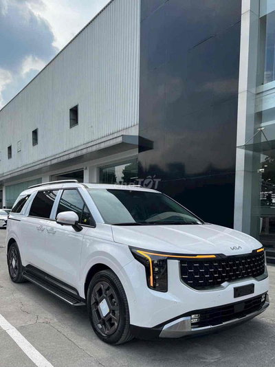 KIA Carnival HEV 2025 Signature Trắng_Giá rất tốt