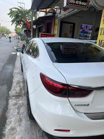 Mazda Mazda 6 Trắng 5 chỗ