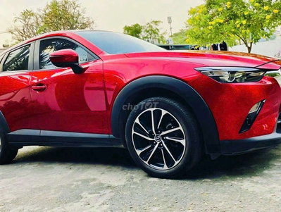 Gia đình bán xe hiệu Mazda CX-3 SX 2024