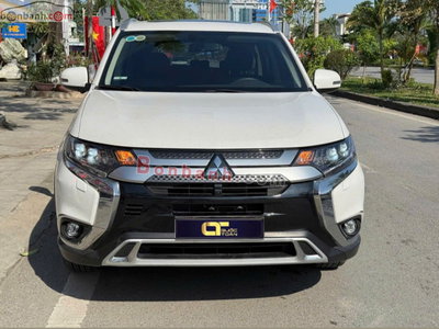Xe Mitsubishi Outlander 2.0 CVT Premium 2020