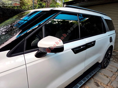 Xe Kia Carnival Luxury 2.2D 2024