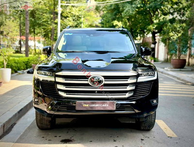 Xe Toyota Land Cruiser 4.6 V8 2021