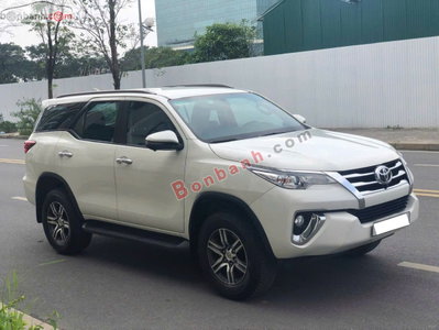 Xe Toyota Fortuner 2.7V 4x2 AT 2019