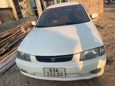 Mazda 323 màu Trắng