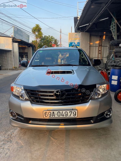 Xe Toyota Fortuner 2.5G 2013