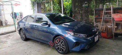 Xe Kia K3 Premium 2.0 AT 2022