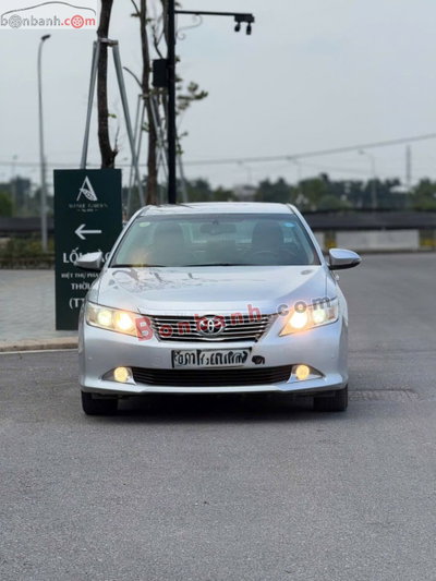 Xe Toyota Camry 2.5Q 2014