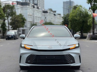 Xe Toyota Camry 2.0Q 2026