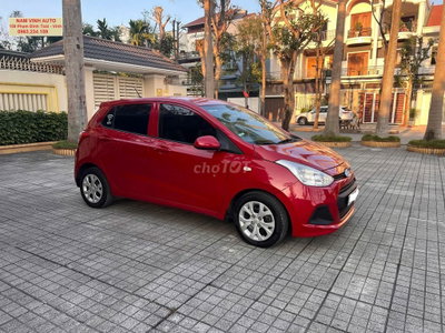 Hyundai Grand i10 màu Đỏ