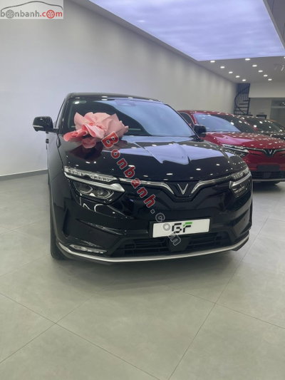 Xe VinFast VF8 Eco AWD 2023