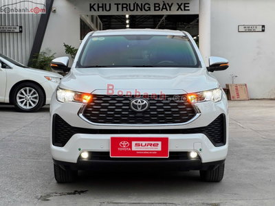 Xe Toyota Innova Cross 2.0V CVT 2025