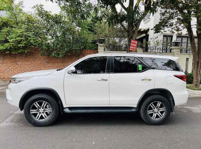 Toyota Fortuner 2021 1 cầu Trắng