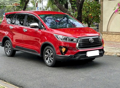 Xe Toyota Innova Venturer 2.0 AT 2021