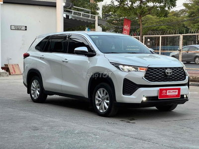 Innova Cross V 2025 - Lướt 6.900 - Giá TL