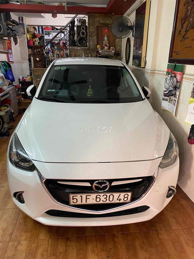 Mazda 2 Trắng 5 chỗ Tự động