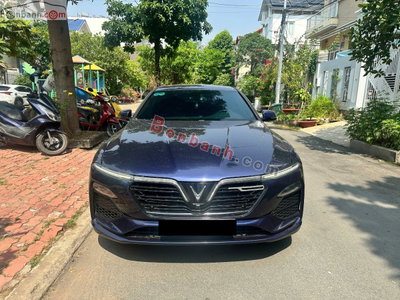 Xe VinFast Lux A 2.0 Base 2.0 AT 2020