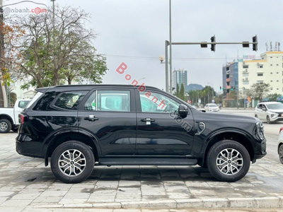 Xe Ford Everest Ambiente 2.0L 4x2 AT 2026