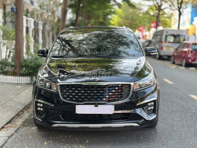 KIA Sedona 2019 Đen 70000 km