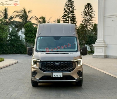 Xe Ford Transit Premium 2024